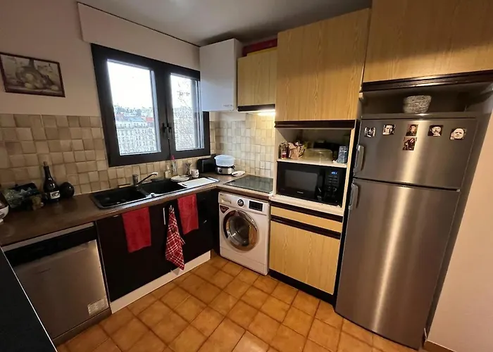 Spacious And Bright 2min From Paris アパート *