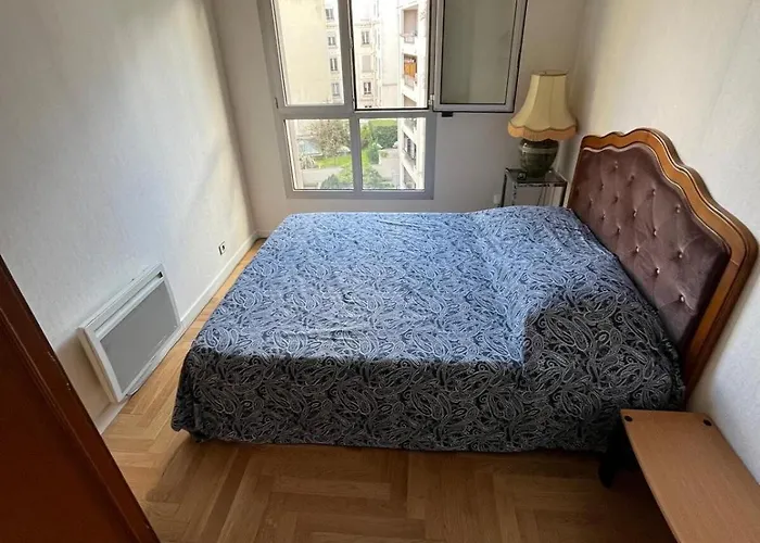 Spacious And Bright 2min From Paris サン・マンデ